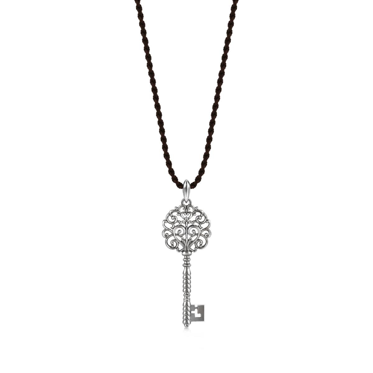 the-art-of-romance-sterling-silver-key-necklace-chow-sang-sang