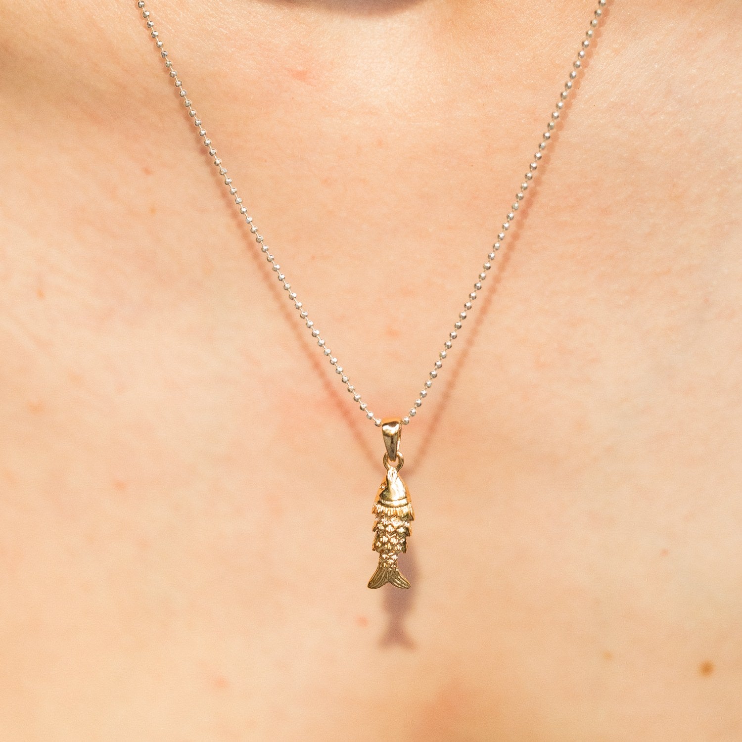 Chic Summer Handcrafted Gold Articulated Fish Sea Pendant Silver Necklace