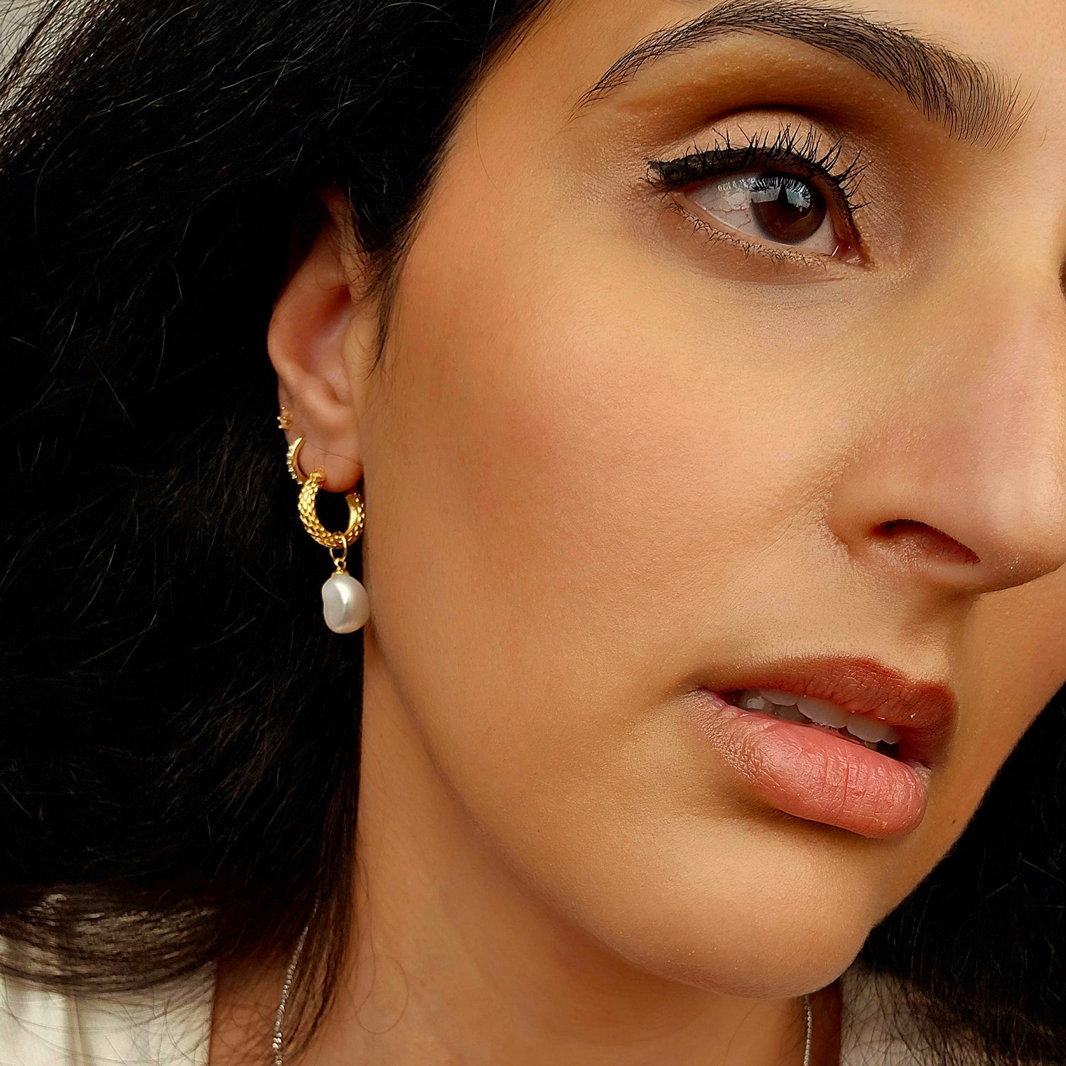 Elegant Gold Plated Basket Weave Hoop Earrings With Freshwater Pearl Charm