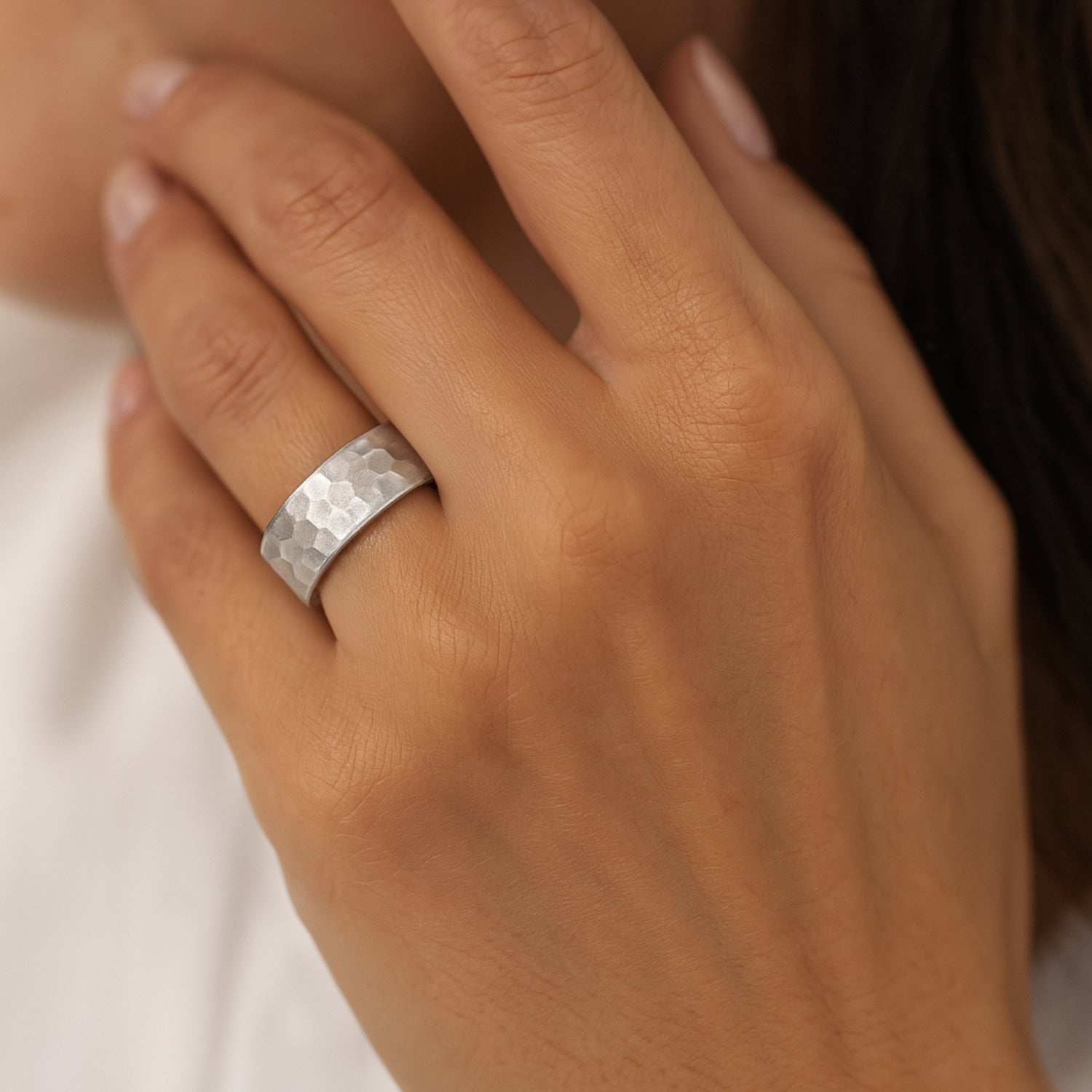 Elegant Hammered French-Style Silver Band For Women