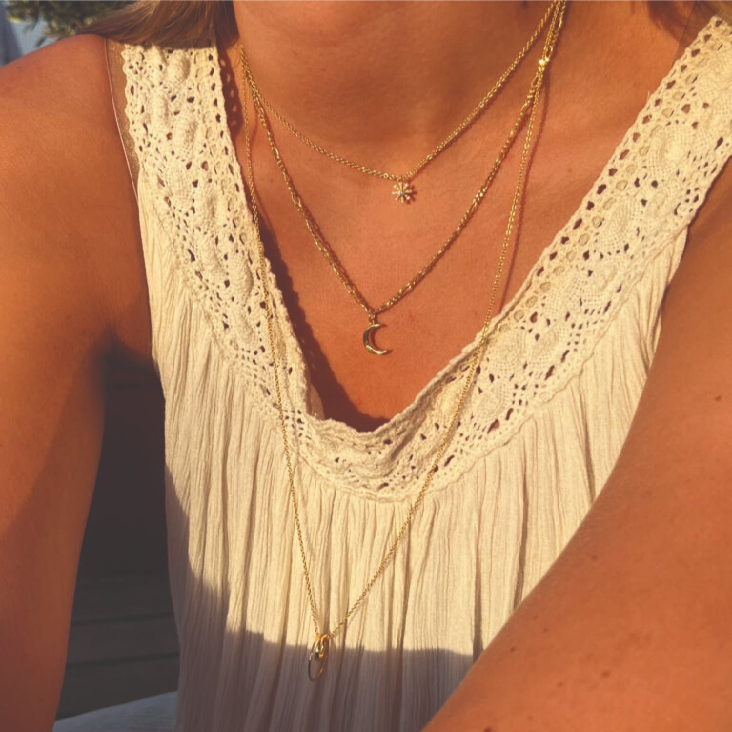 Embrace - Charity - Flower Necklace In Gold & Zirconia