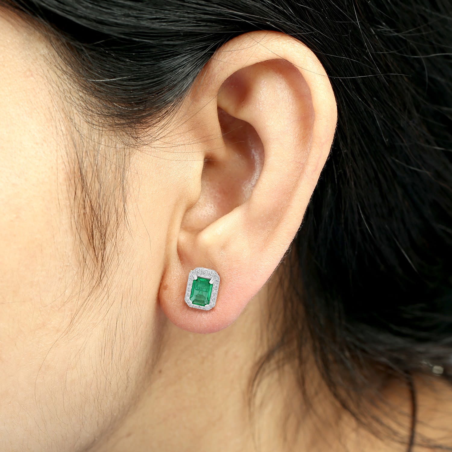 Emerald Cut Emerald & Dimond Stud Earrings In White Gold