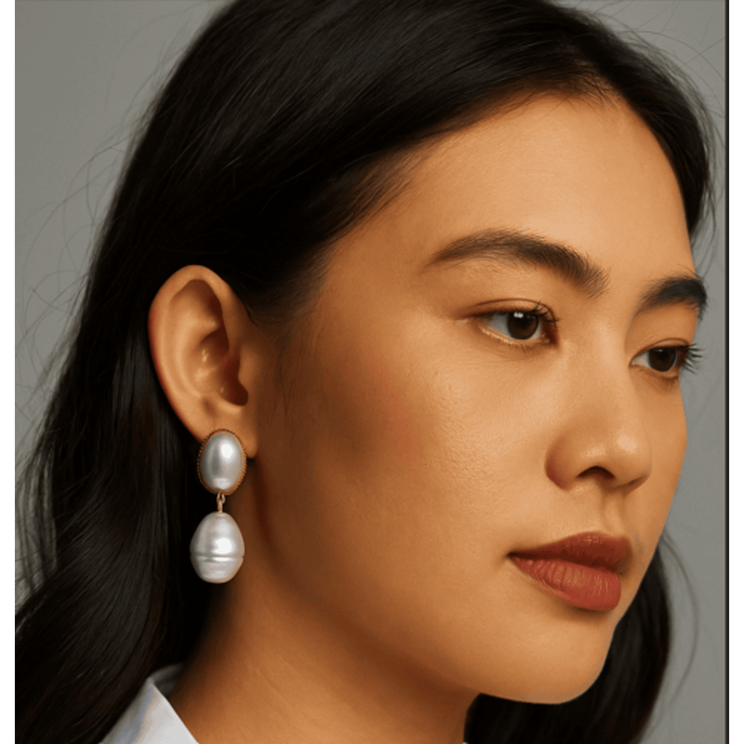 Emma Baroque White Glass Pearl Drop Clip Earrings