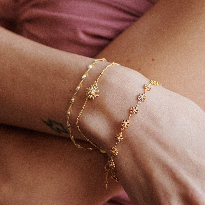 english-daisy-drop-bobble-bracelet-18ct-gold-plated-925-sterling-silver-daisy-london