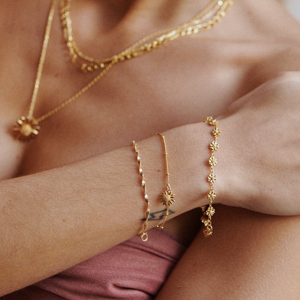 english-daisy-drop-bobble-bracelet-18ct-gold-plated-925-sterling-silver-daisy-london