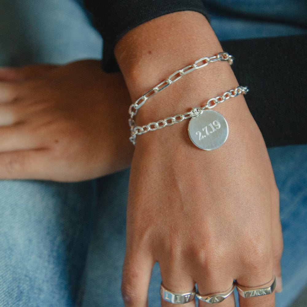 engravable-medallion-bracelet-sterling-silver-daisy-london