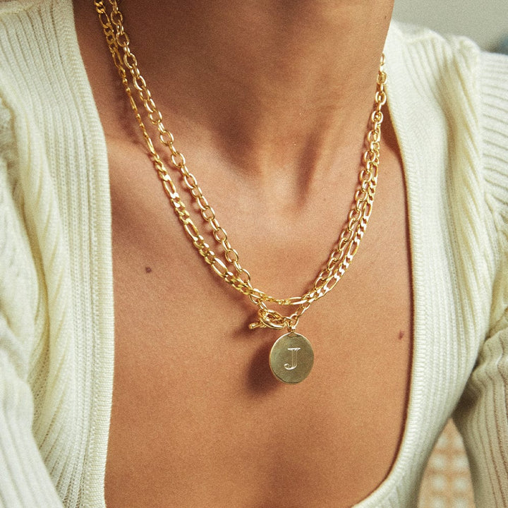 engravable-medallion-necklace-18ct-gold-plated-daisy-london