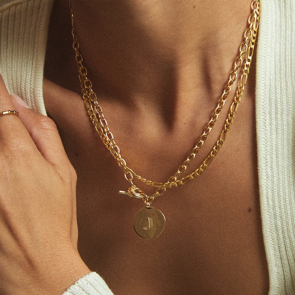 engravable-medallion-necklace-18ct-gold-plated-daisy-london