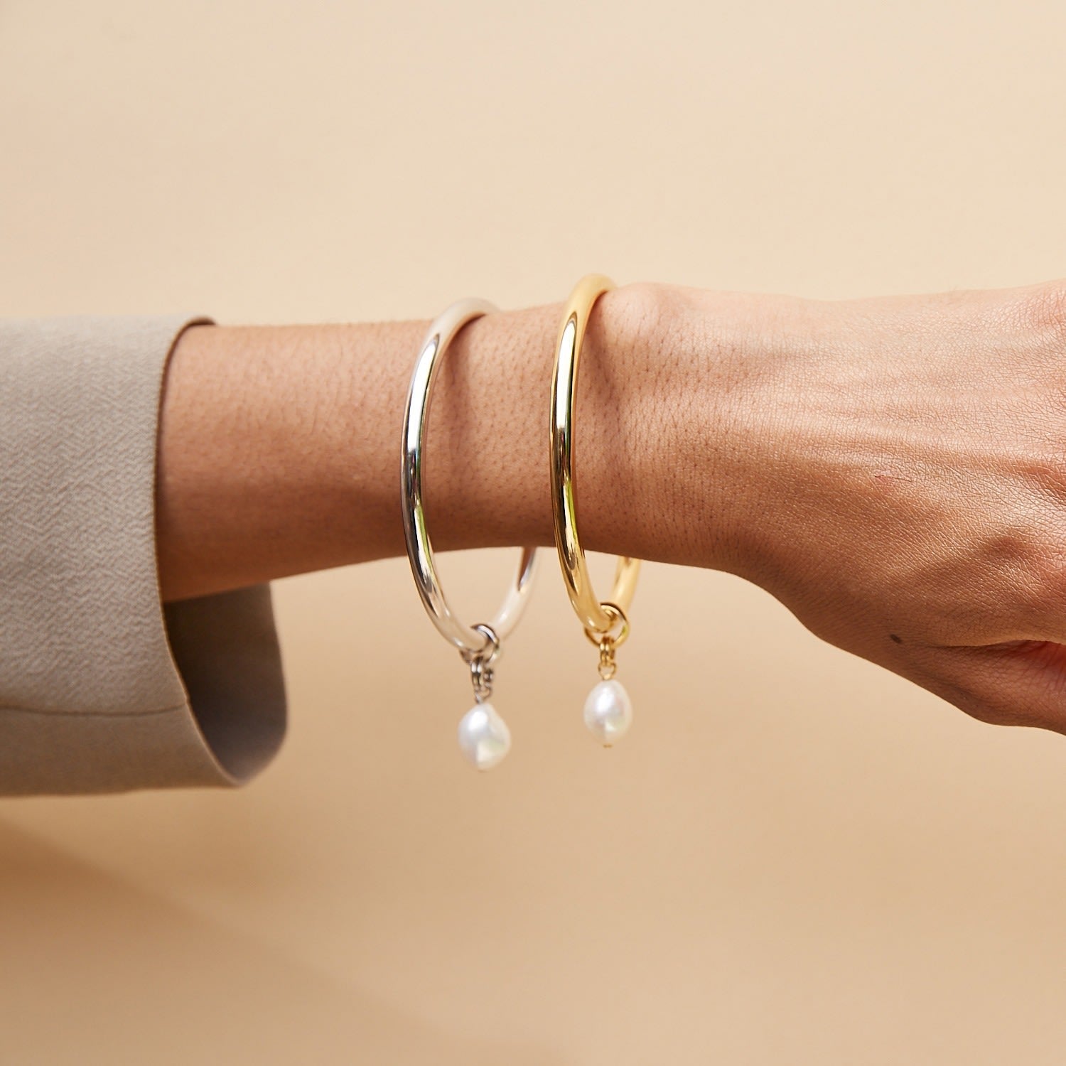 Pearl Drop Bangle Silver