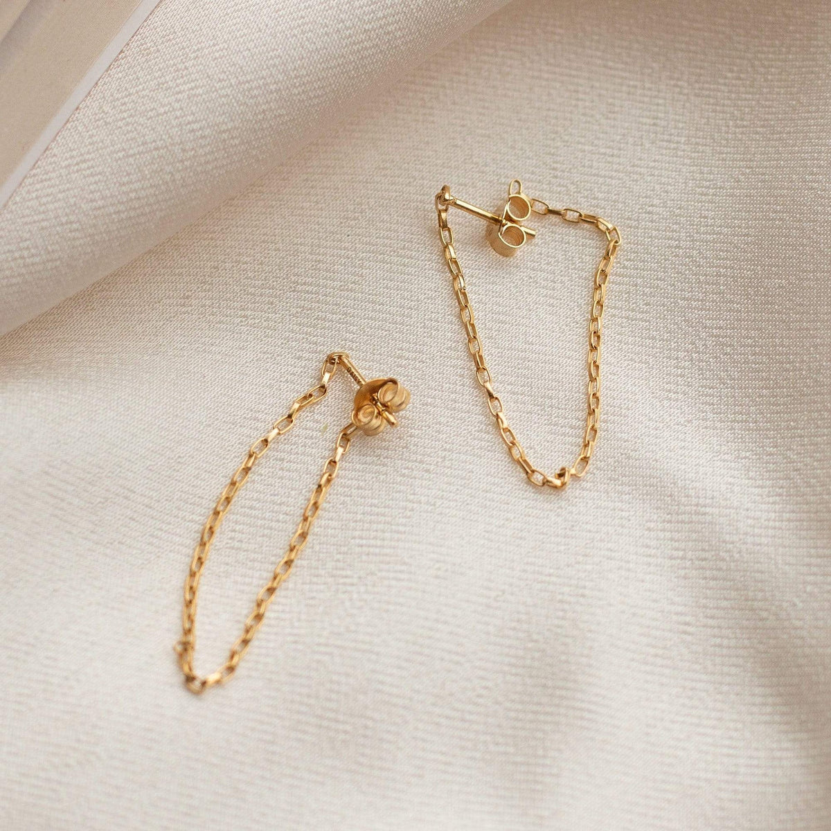 estee-lalonde-box-chain-earrings-18ct-gold-plated-daisy-london