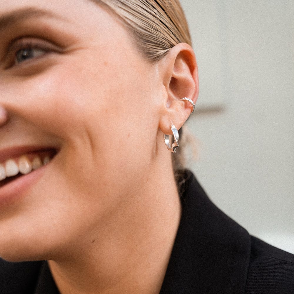 estee-lalonde-flow-hoop-earrings-sterling-silver-daisy-london