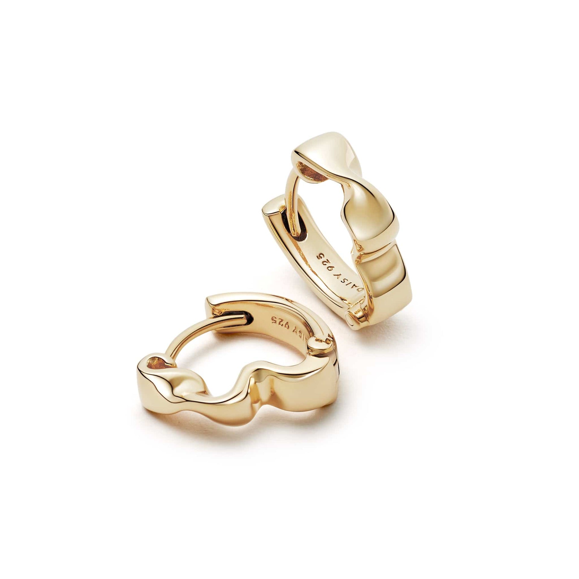 estee-lalonde-flow-huggie-hoop-earrings-18ct-gold-plated-daisy-london