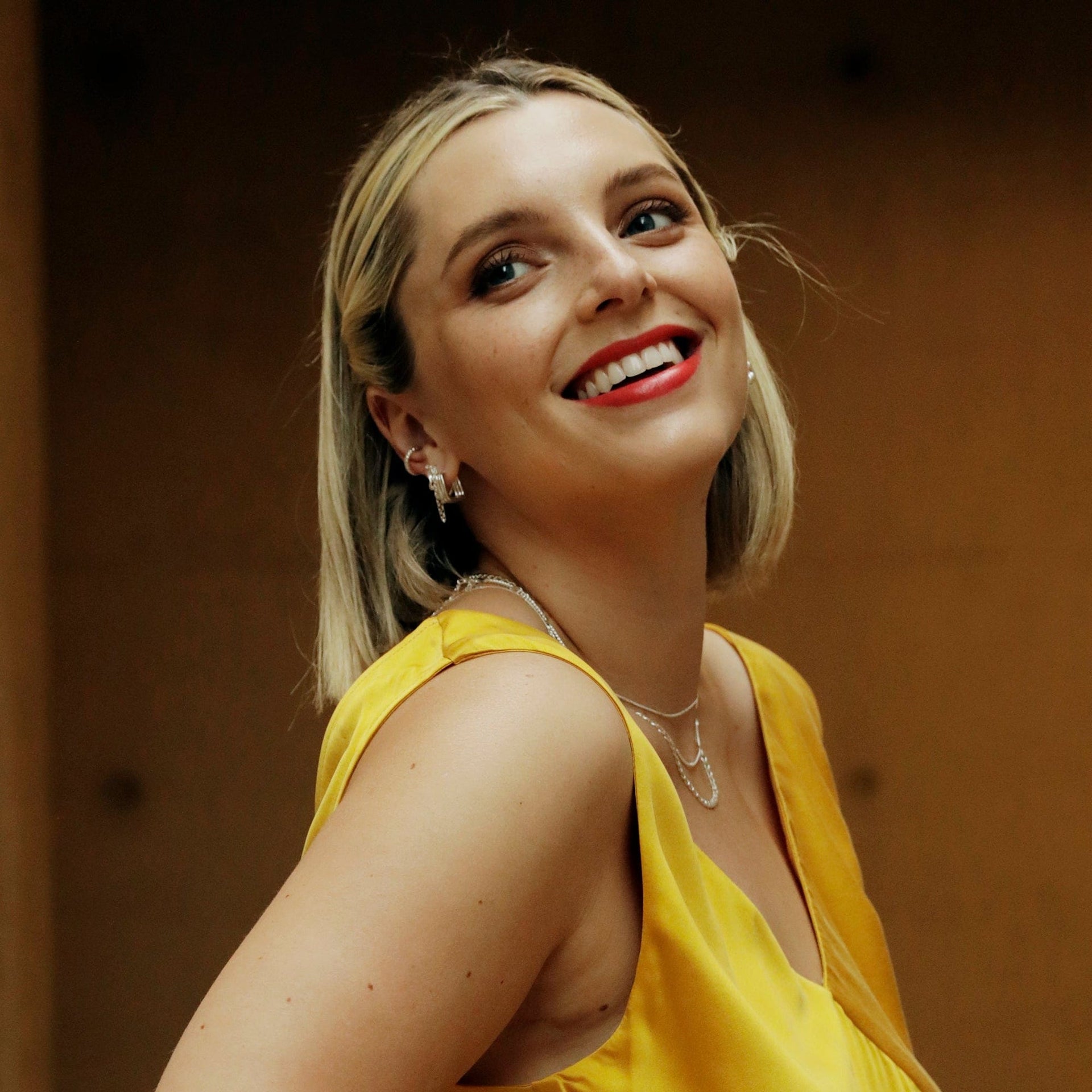 estee-lalonde-flow-midi-hoop-earrings-925-sterling-silver-daisy-london