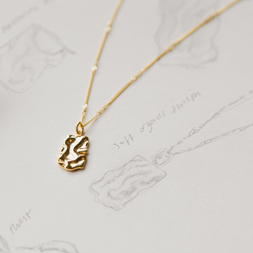 estee-lalonde-leo-necklace-18ct-gold-plated-daisy-london