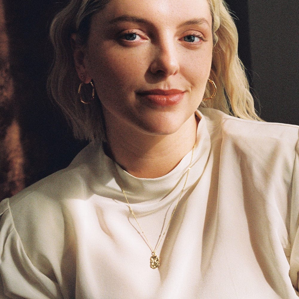 estee-lalonde-leo-necklace-18ct-gold-plated-daisy-london