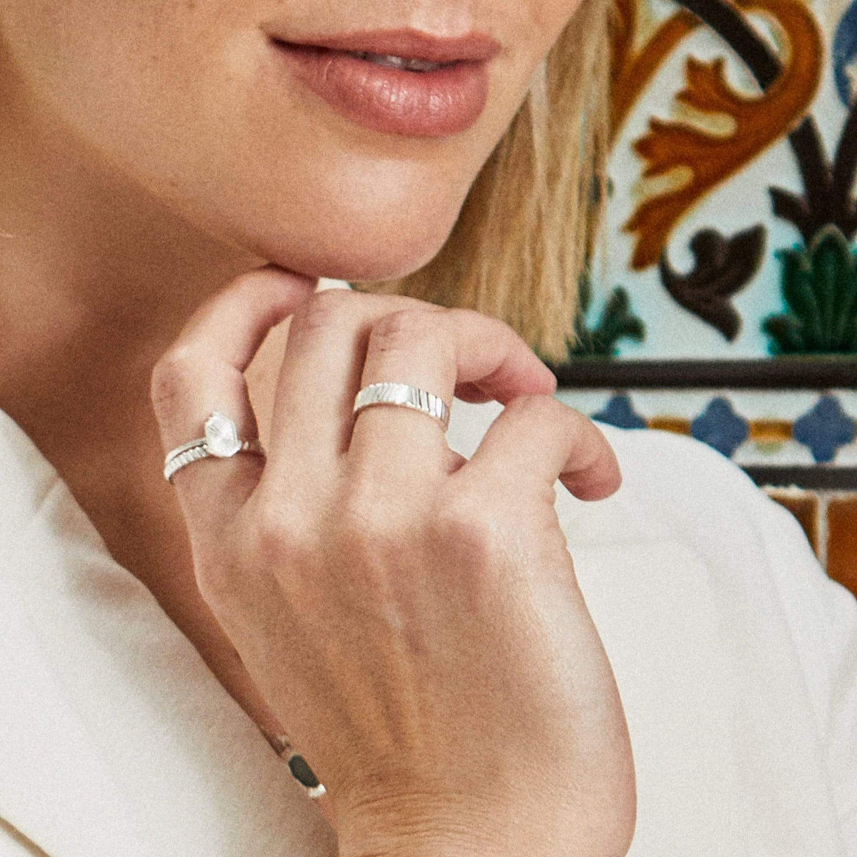 estee-lalonde-mini-sunburst-shield-ring-925-sterling-silver-daisy-london