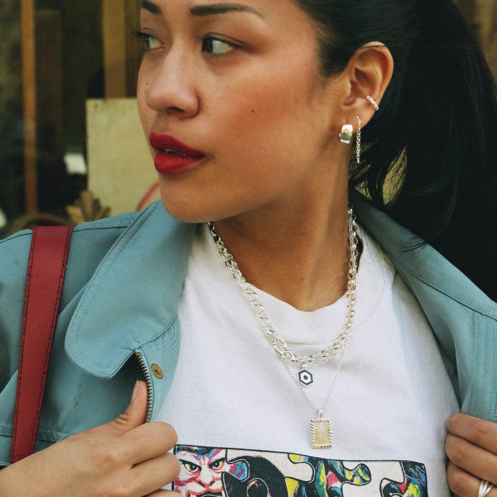 estee-lalonde-rising-sun-frame-necklace-925-sterling-silver-daisy-london