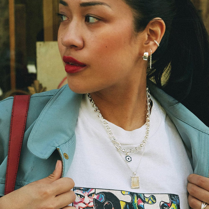 estee-lalonde-rising-sun-frame-necklace-925-sterling-silver-daisy-london