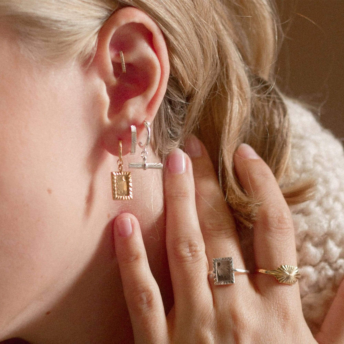 estee-lalonde-rising-sun-frame-ring-925-sterling-silver-daisy-london