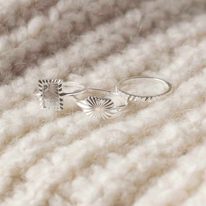 estee-lalonde-rising-sun-frame-ring-925-sterling-silver-daisy-london