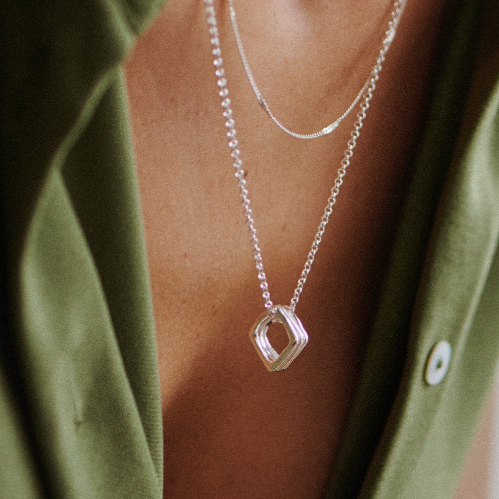 estee-lalonde-sisterhood-necklace-925-sterling-silver-daisy-london