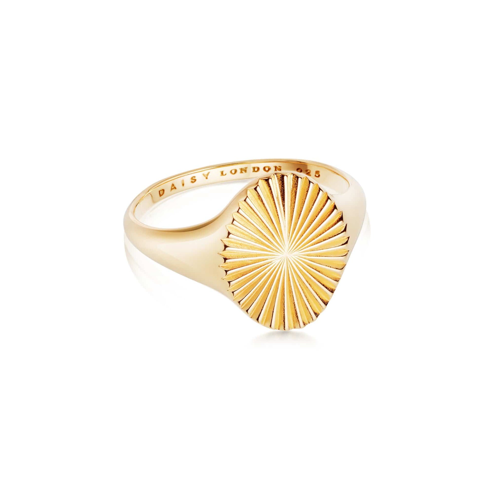 estee-lalonde-sunburst-signet-ring-18ct-gold-plated-sterling-silver-daisy-london
