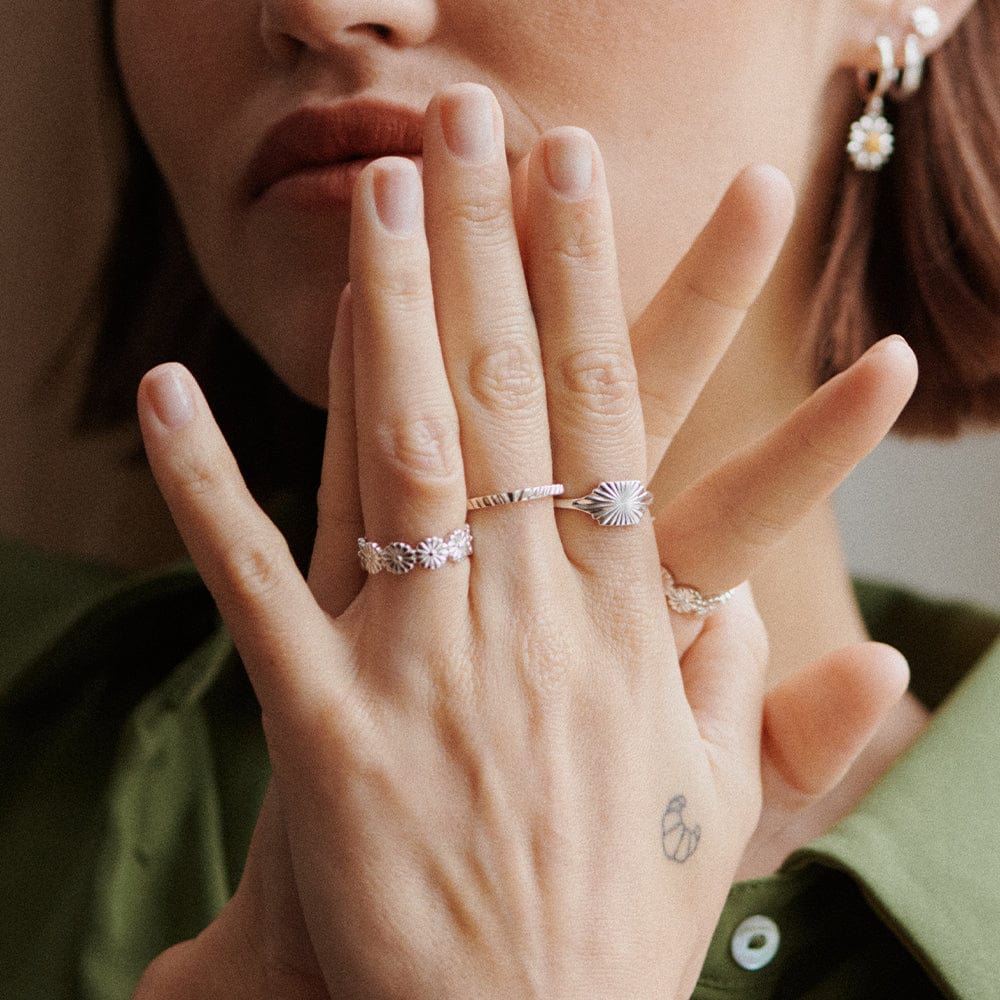 estee-lalonde-sunburst-stacking-ring-925-sterling-silver-daisy-london