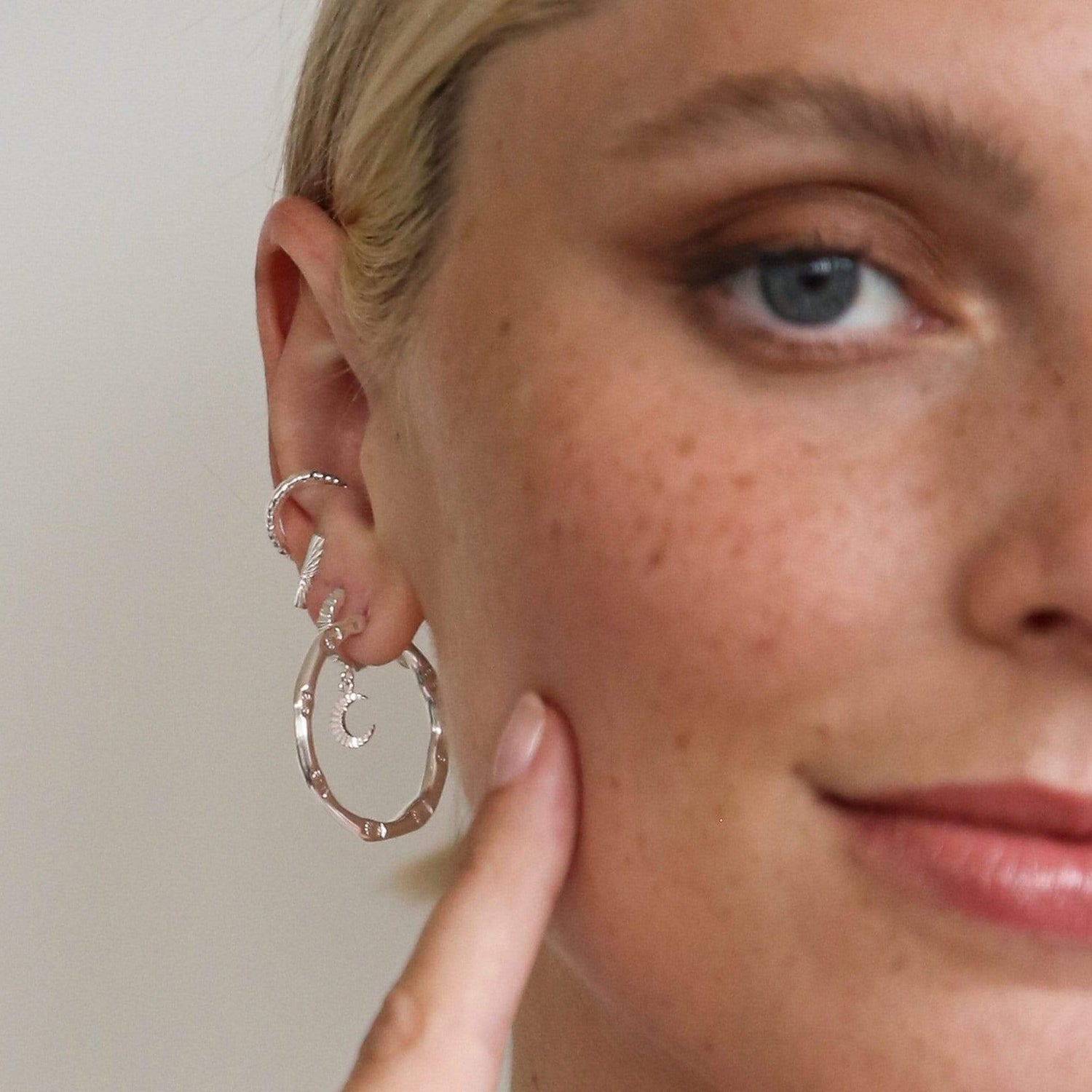 estee-lalonde-thea-ear-cuff-925-sterling-silver-daisy-london