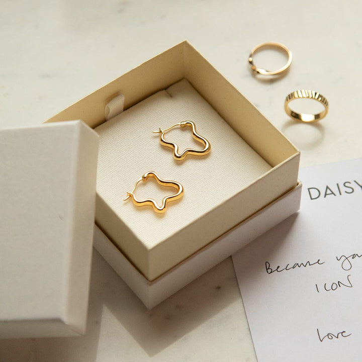 estee-lalonde-wavy-hoop-earrings-18ct-gold-plated-daisy-london