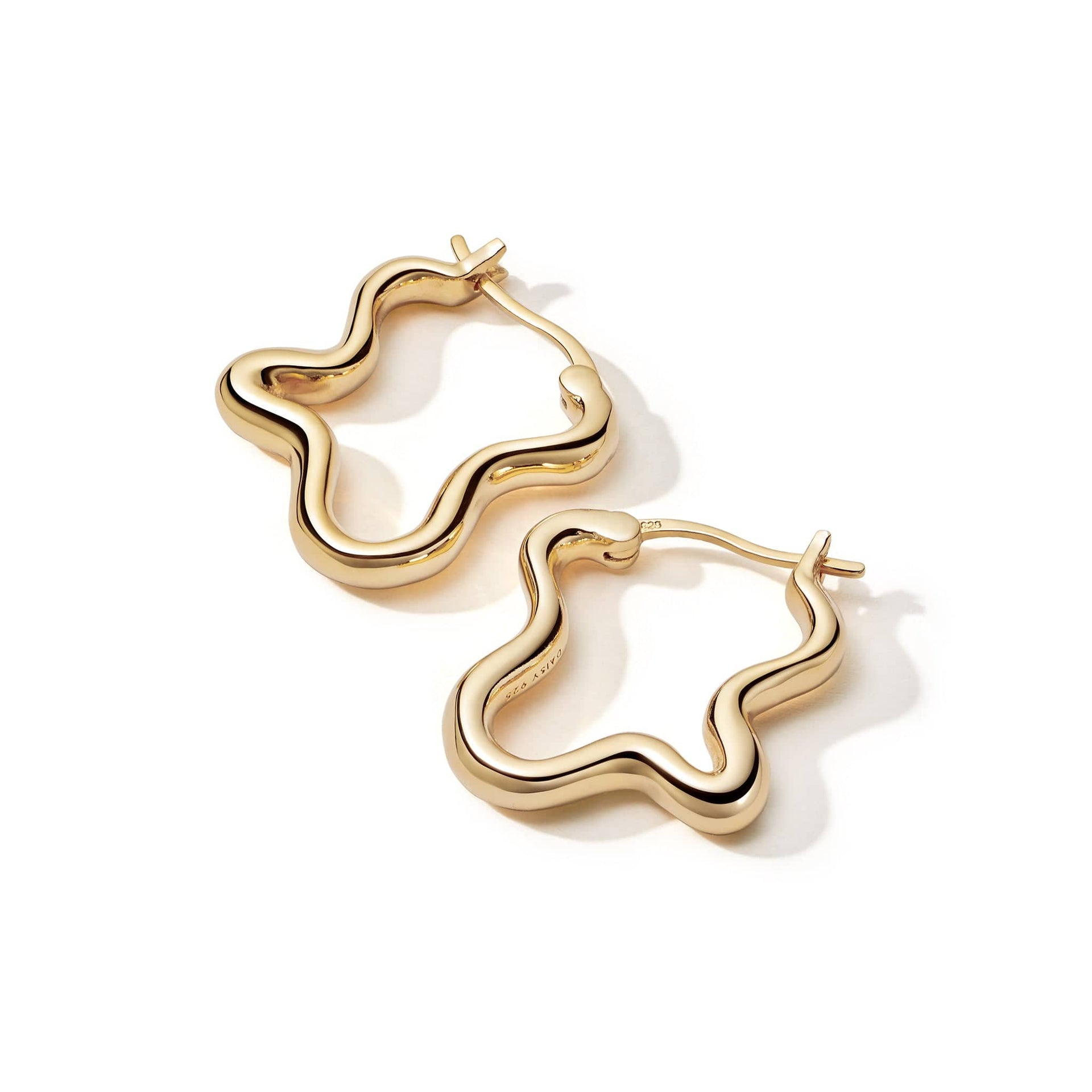 estee-lalonde-wavy-hoop-earrings-18ct-gold-plated-daisy-london