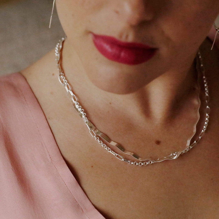 estee-lalonde-wavy-snake-chain-necklace-sterling-silver-daisy-london