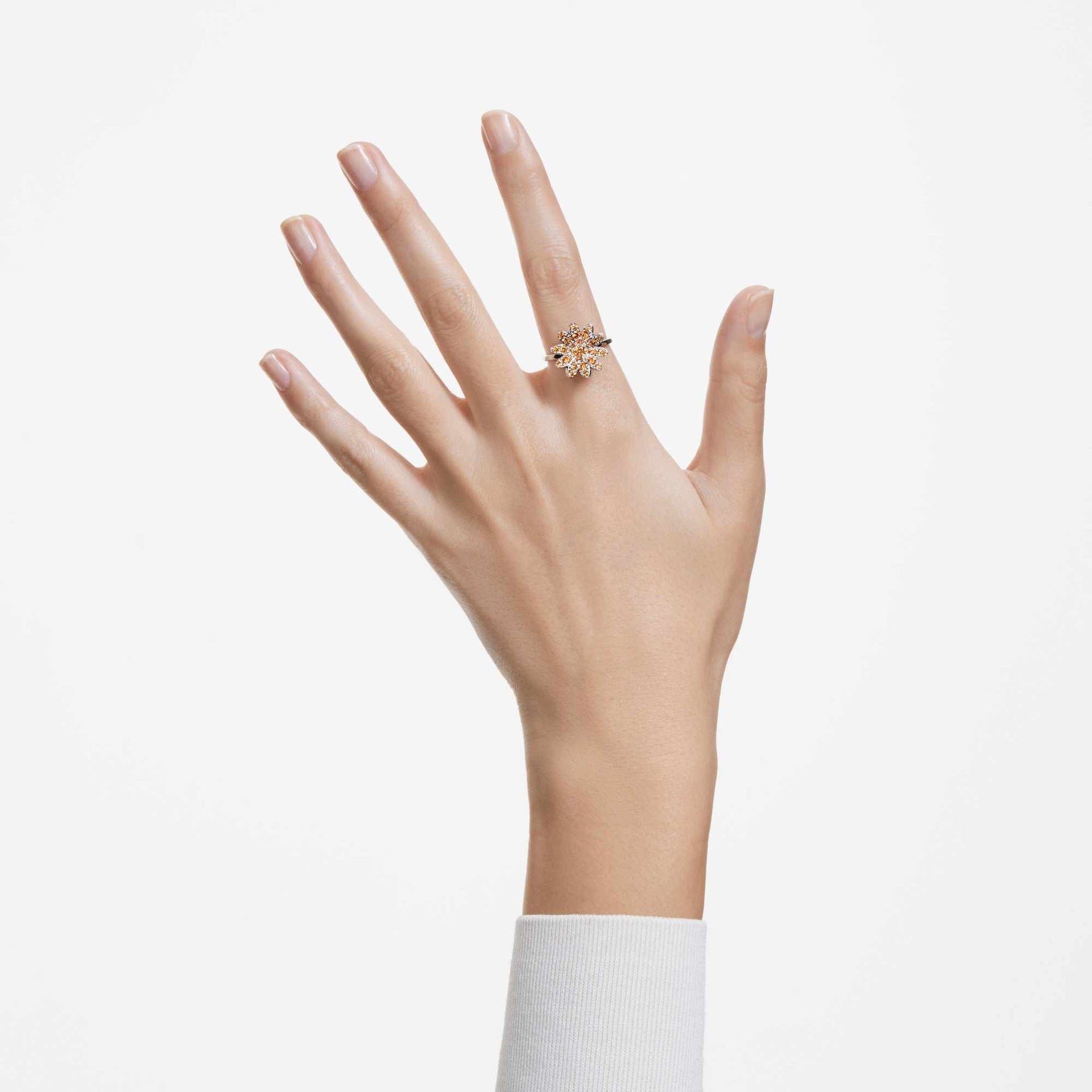 eternal-flower-ring-swarovski