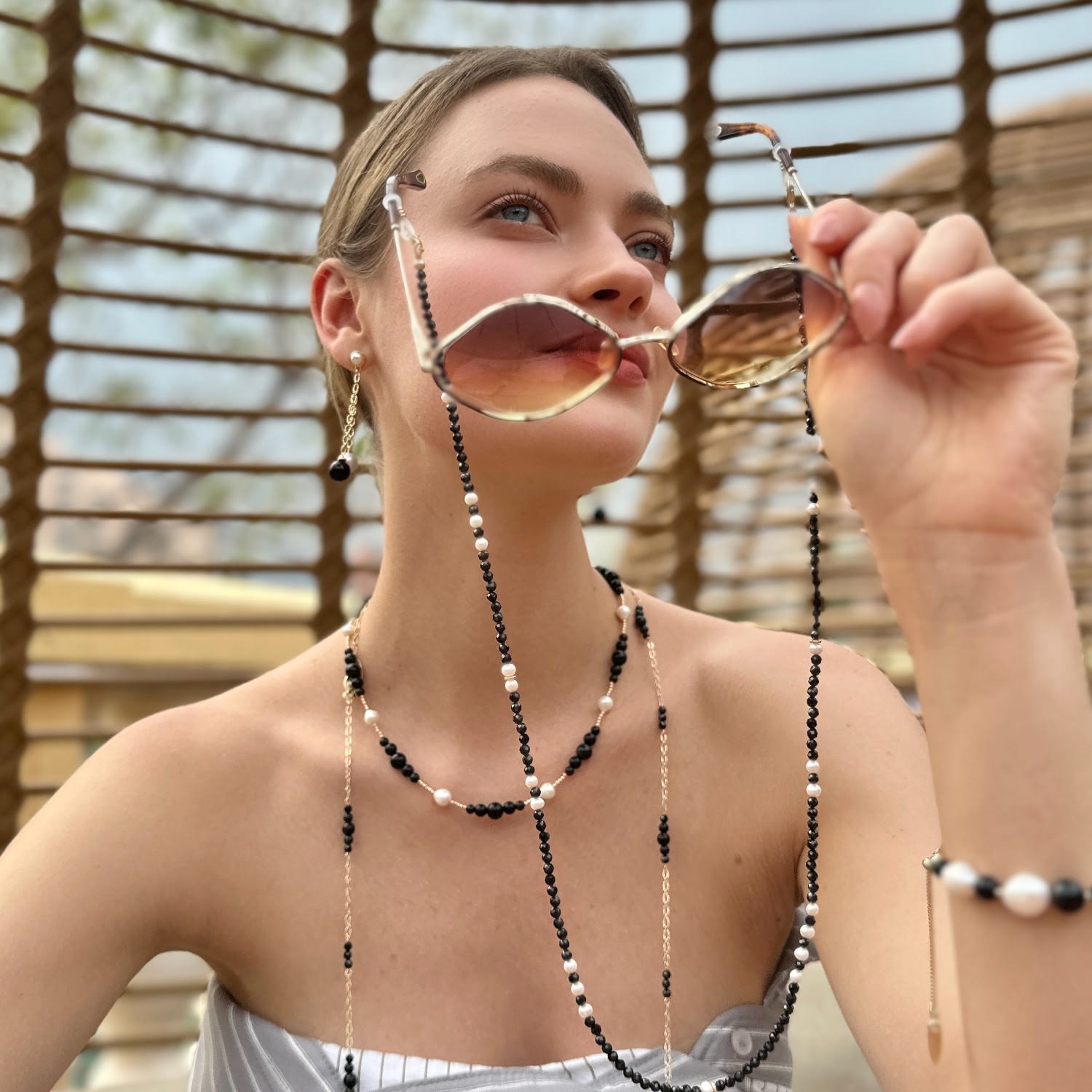 Exquisite Black Obsidian And White Freshwater Pearls Necklace