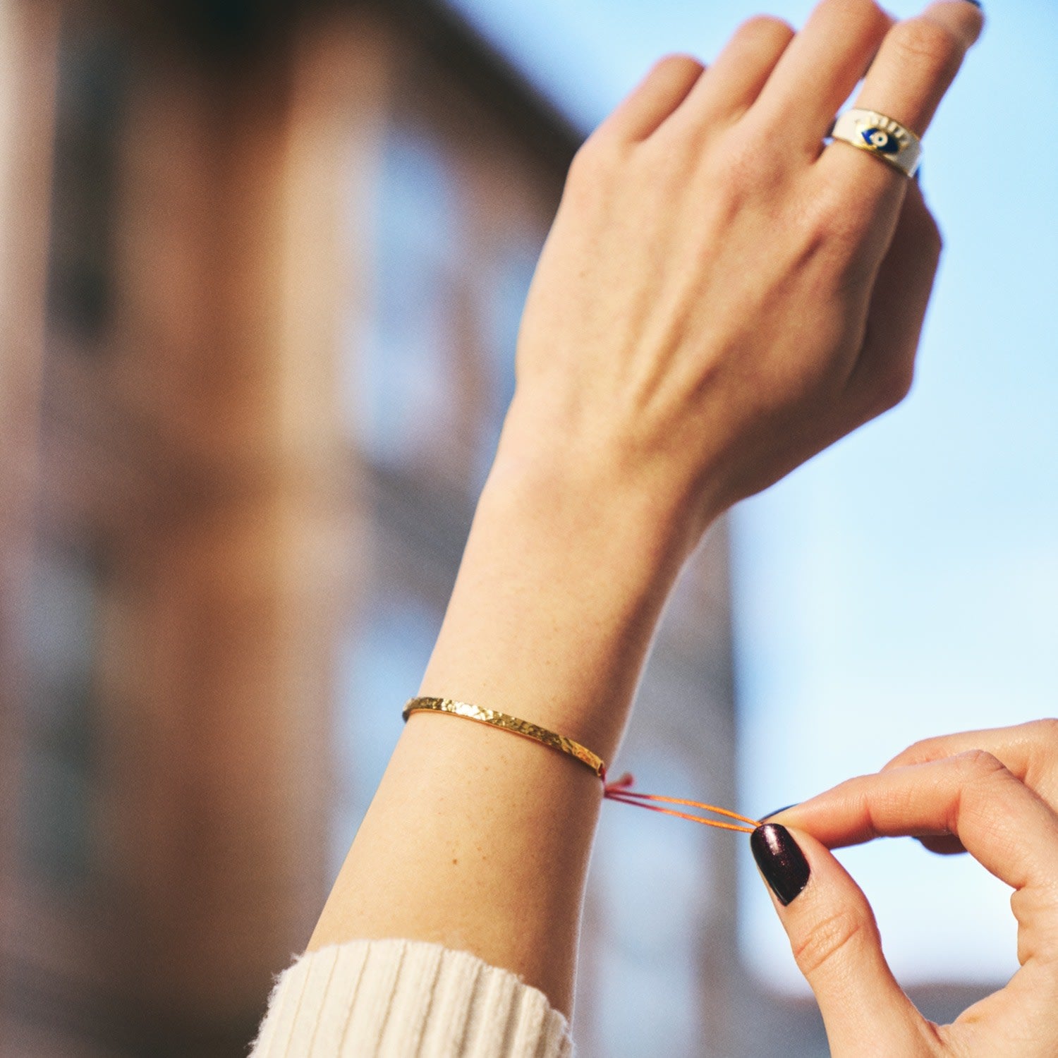 Reddish Elegance - Hammered Bracelet 24K Gold Plated