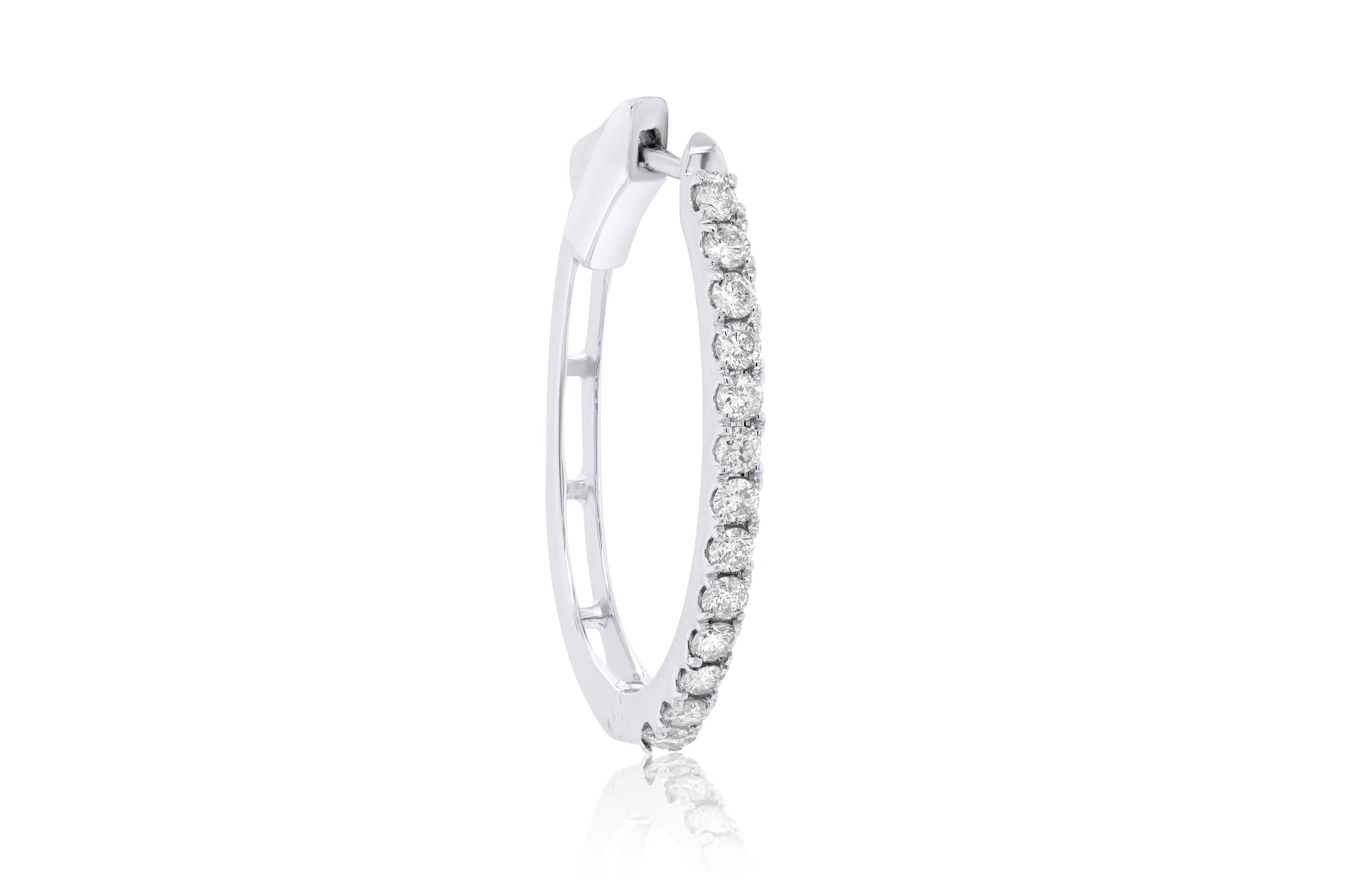 14kt white gold diamond half-way oval hoop earrings with 1.00 cts tw
