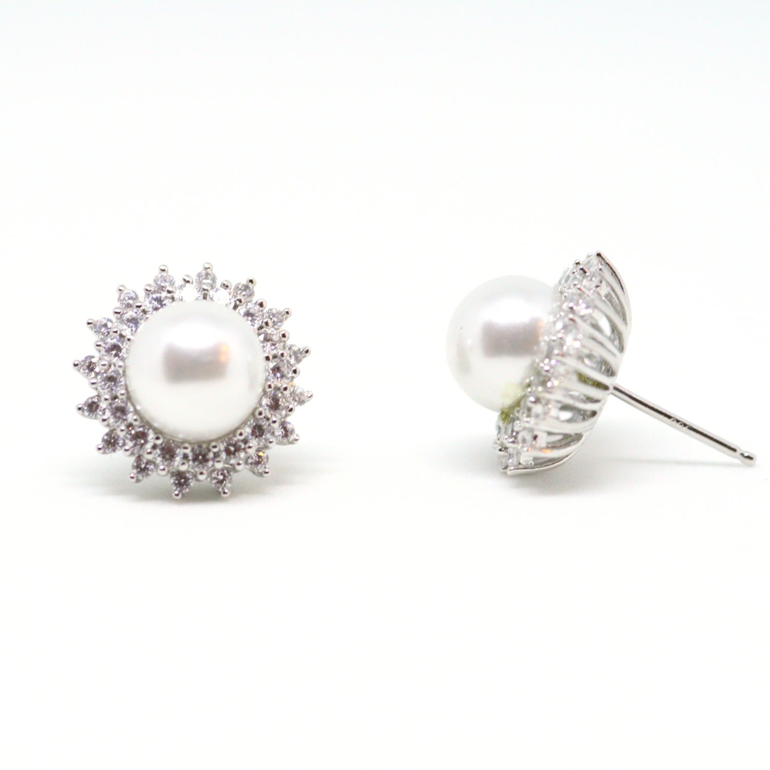 14K Gold Halo Diamond Pearl Earrings - White