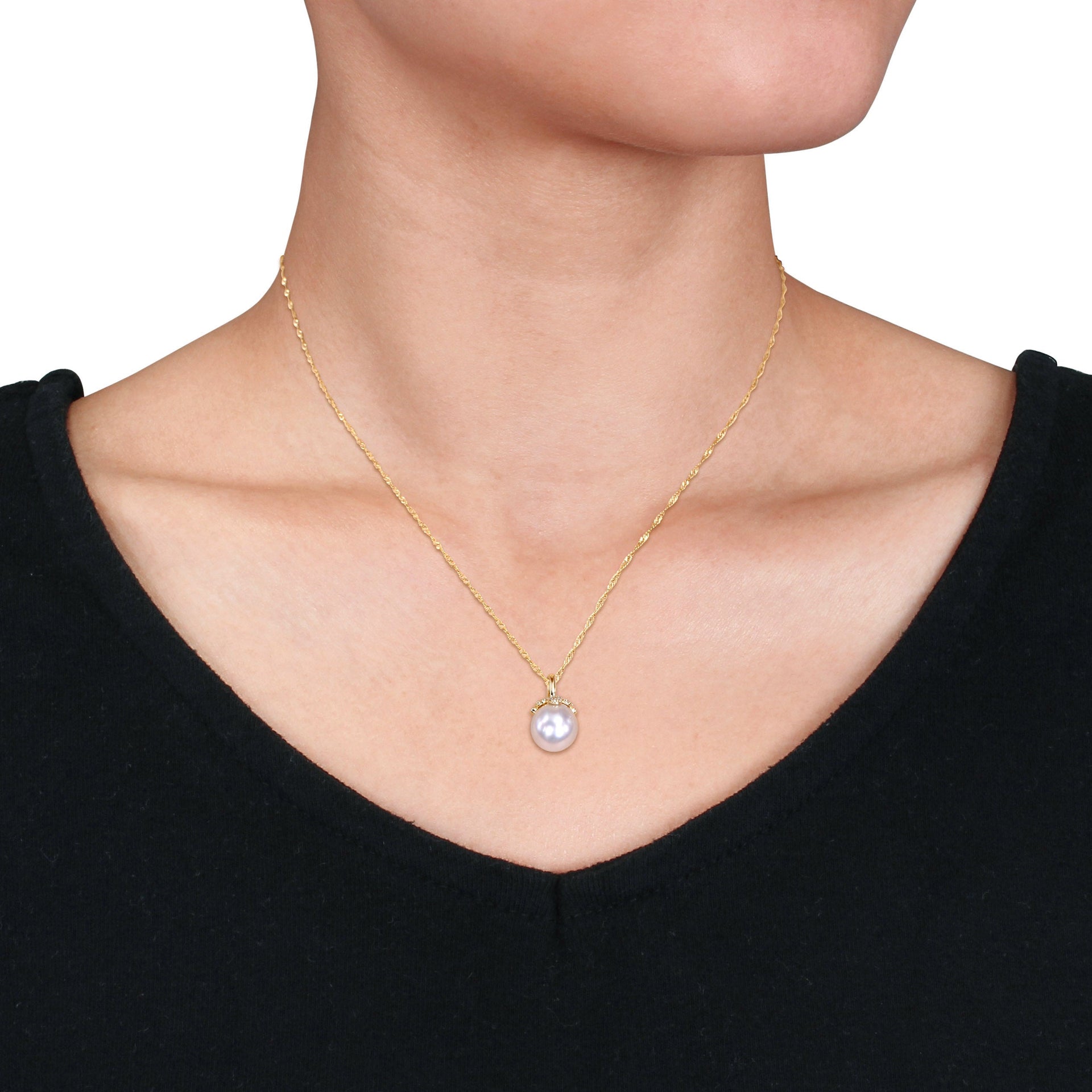 10-10.5mm South Sea Pearl and Diamond Accent Necklace in 14k Yellow Gold