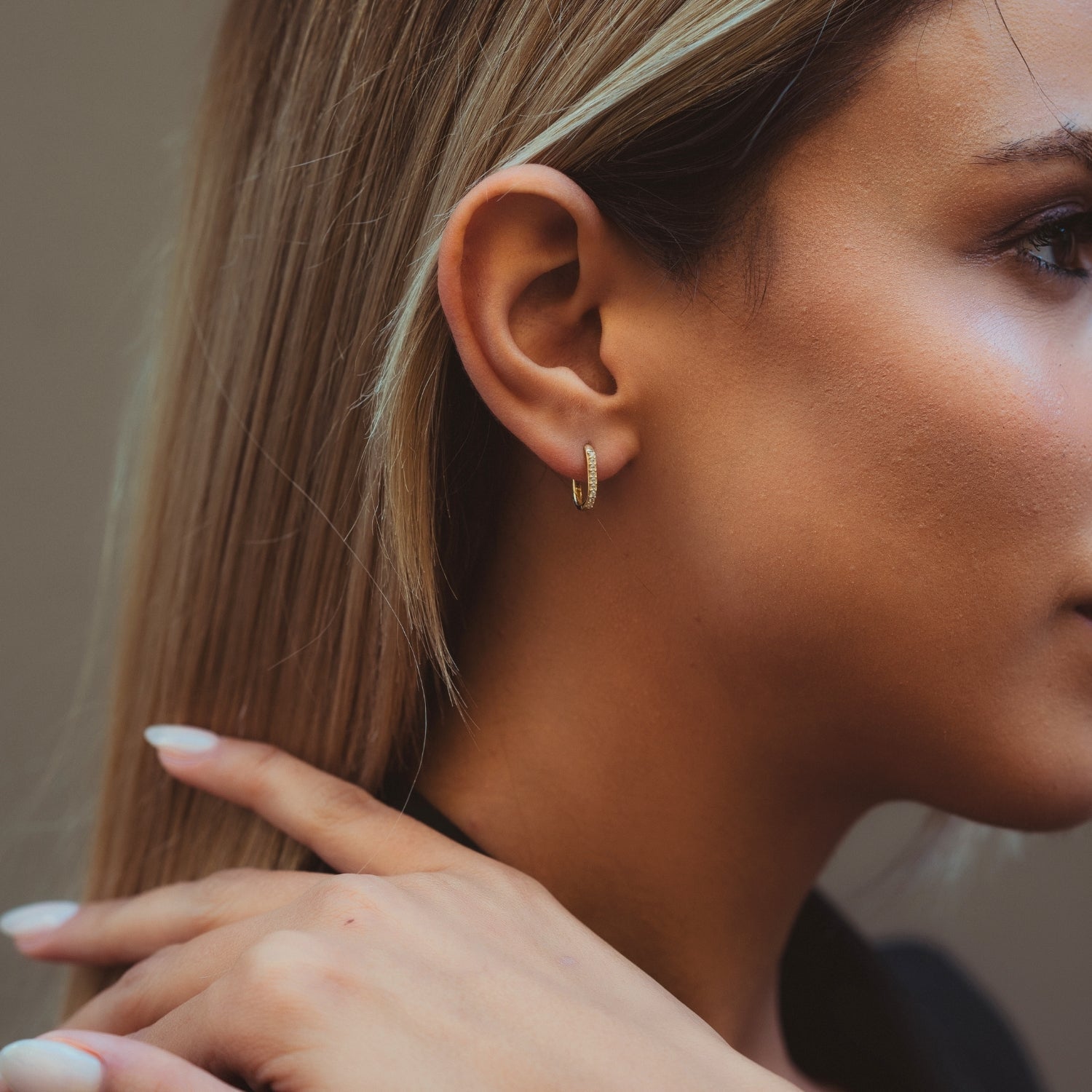 Fine Pave Ovate Hoop Single Earring 14Ct Solid Gold