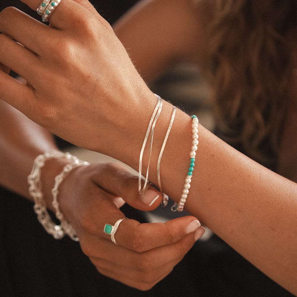 fine-snake-chain-bracelet-sterling-silver-daisy-london