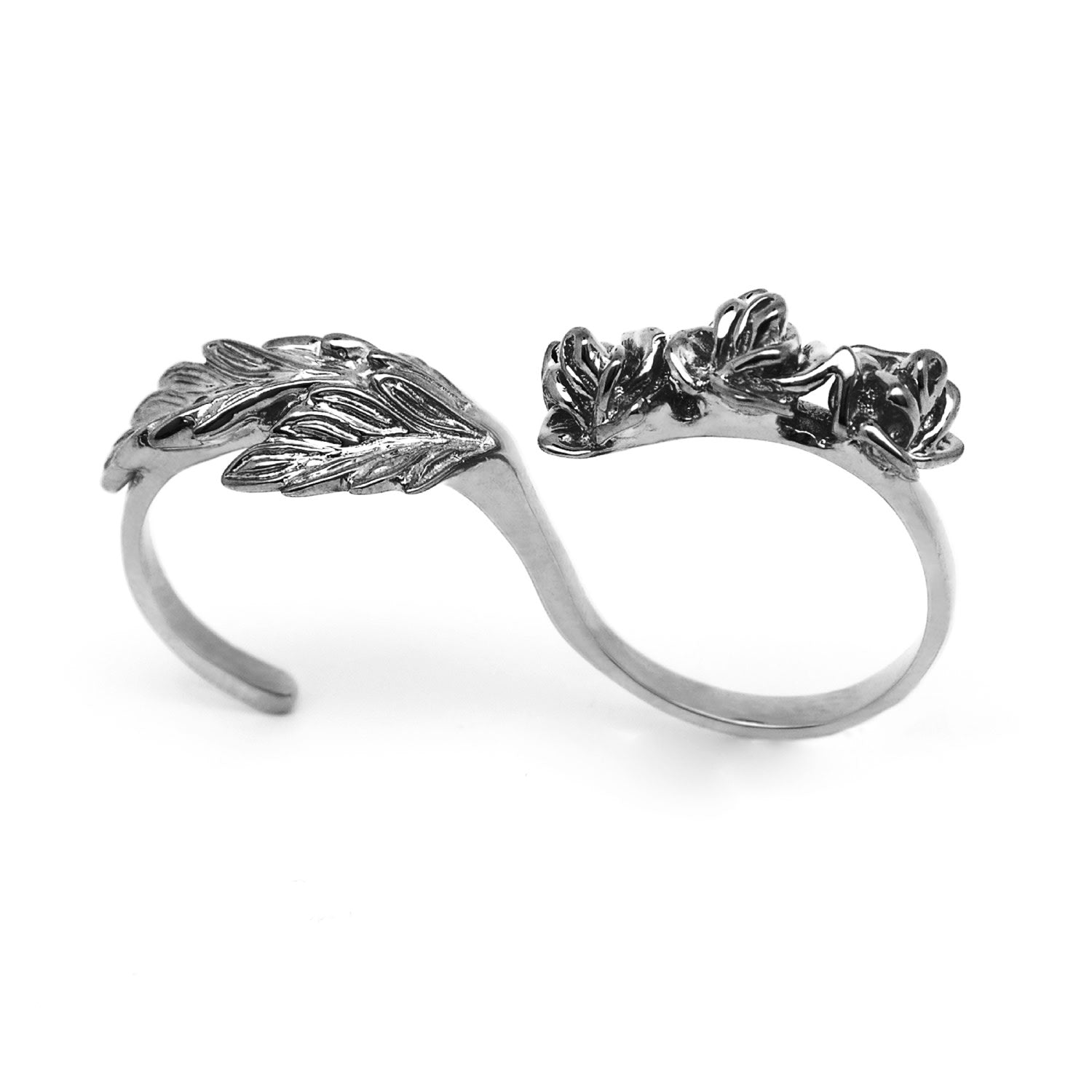 Two-Finger Ring With Roses In Sterling Silver