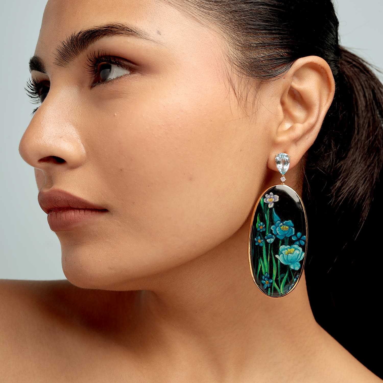 Flower Bakelite & Blue Topaz Diamond Enamel Dangle Earrings In Gold