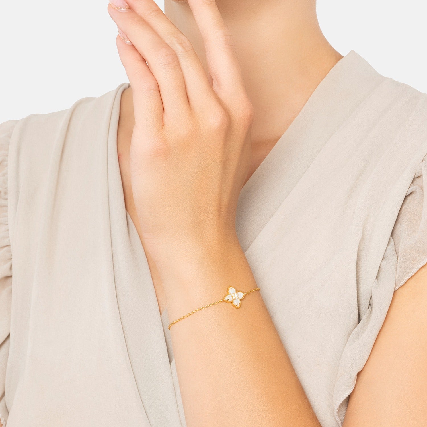 Flower Clover Mother Of Pearl Bracelet Gold