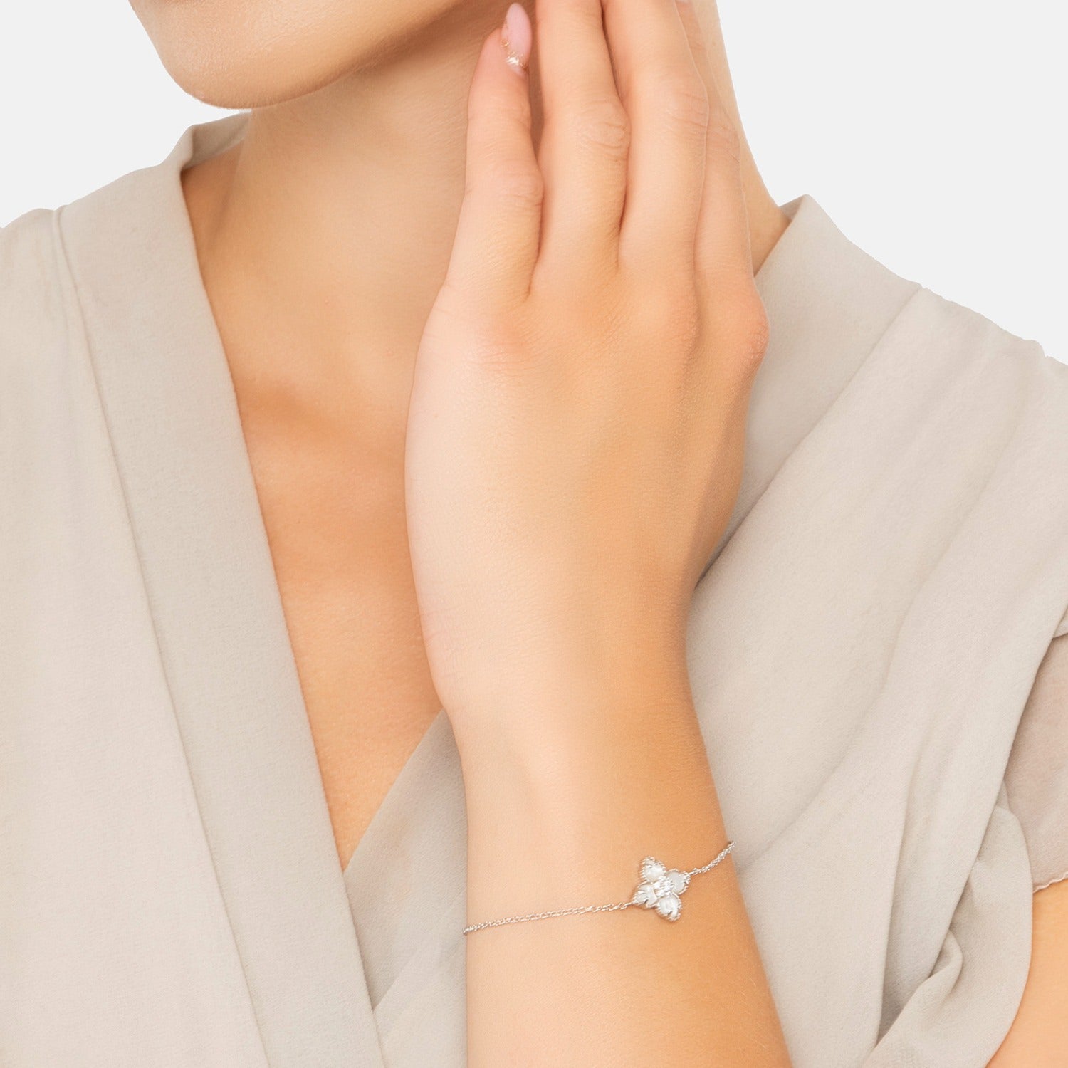 Flower Clover Mother Of Pearl Bracelet Silver