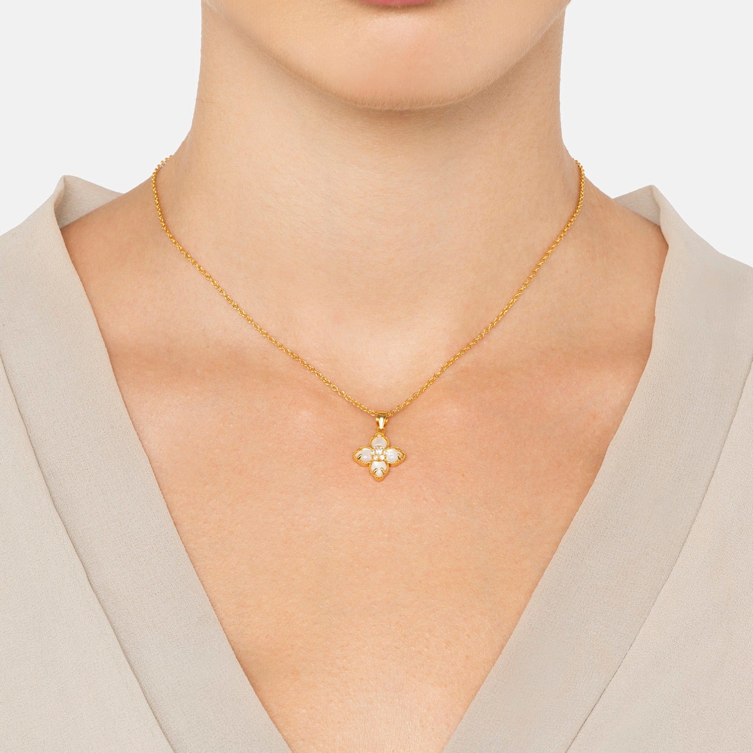 Flower Clover Mother Of Pearl Pendant Necklace Gold
