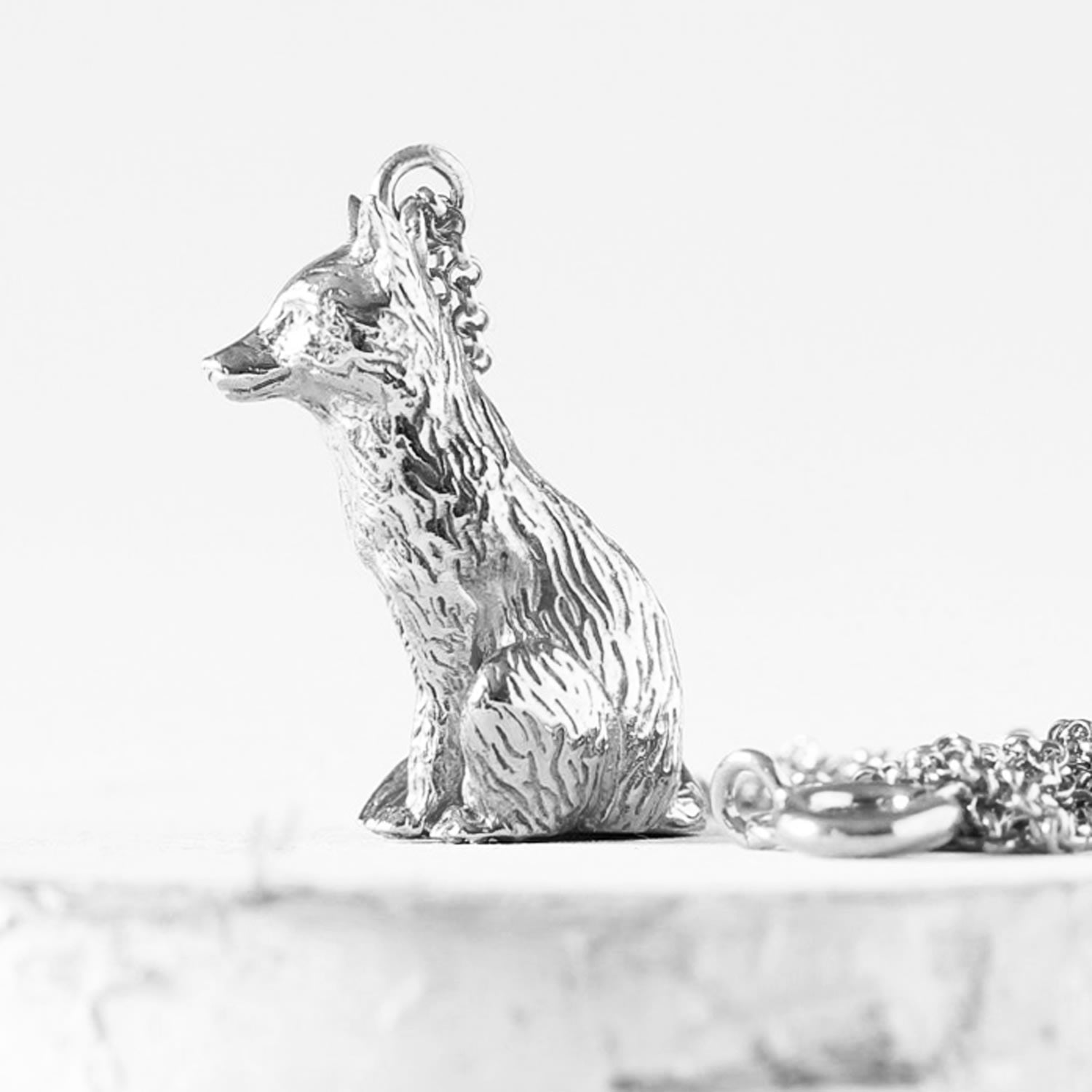 Fox Necklace – Small, Sitting - Silver