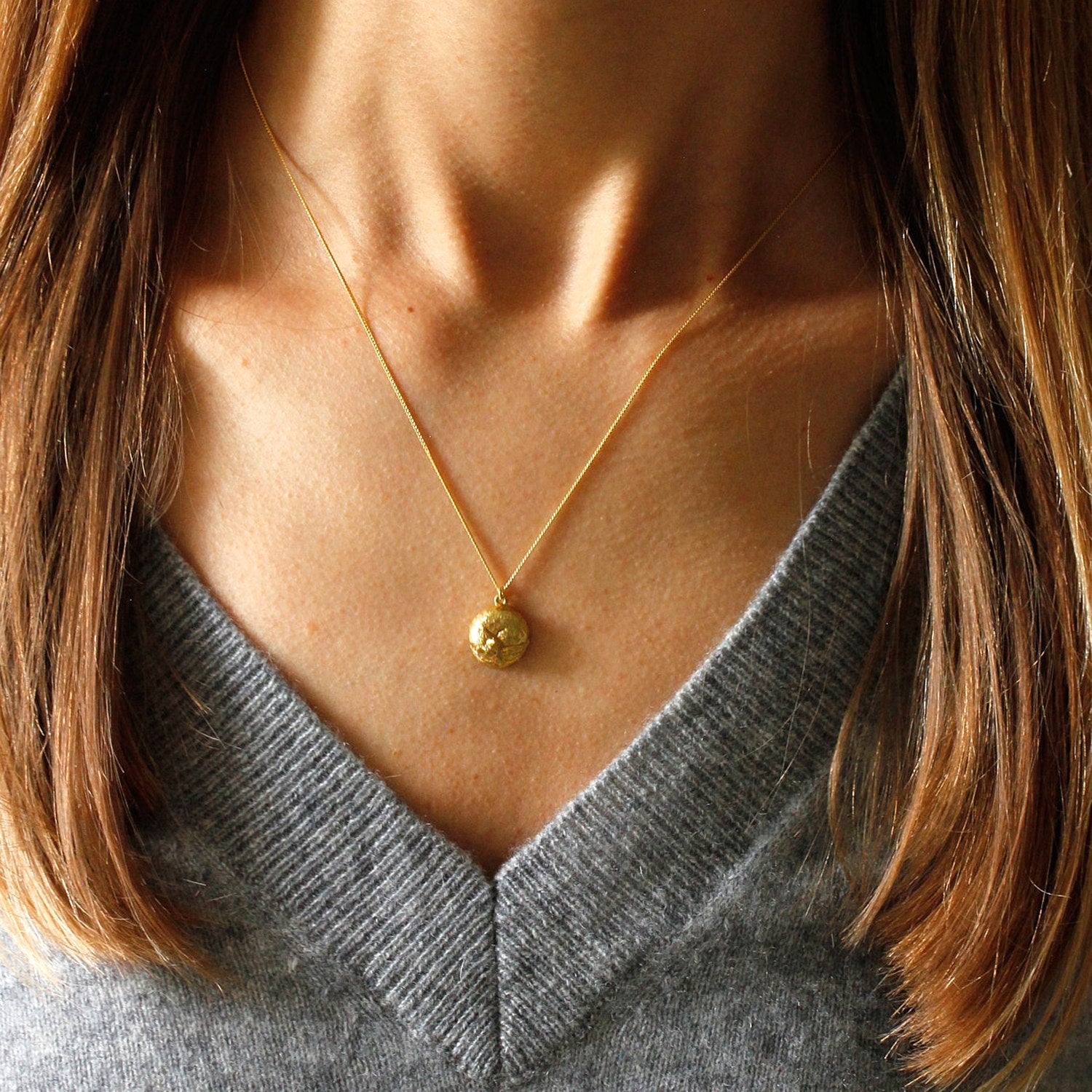 Fox Necklace – Small, Sleeping - Gold