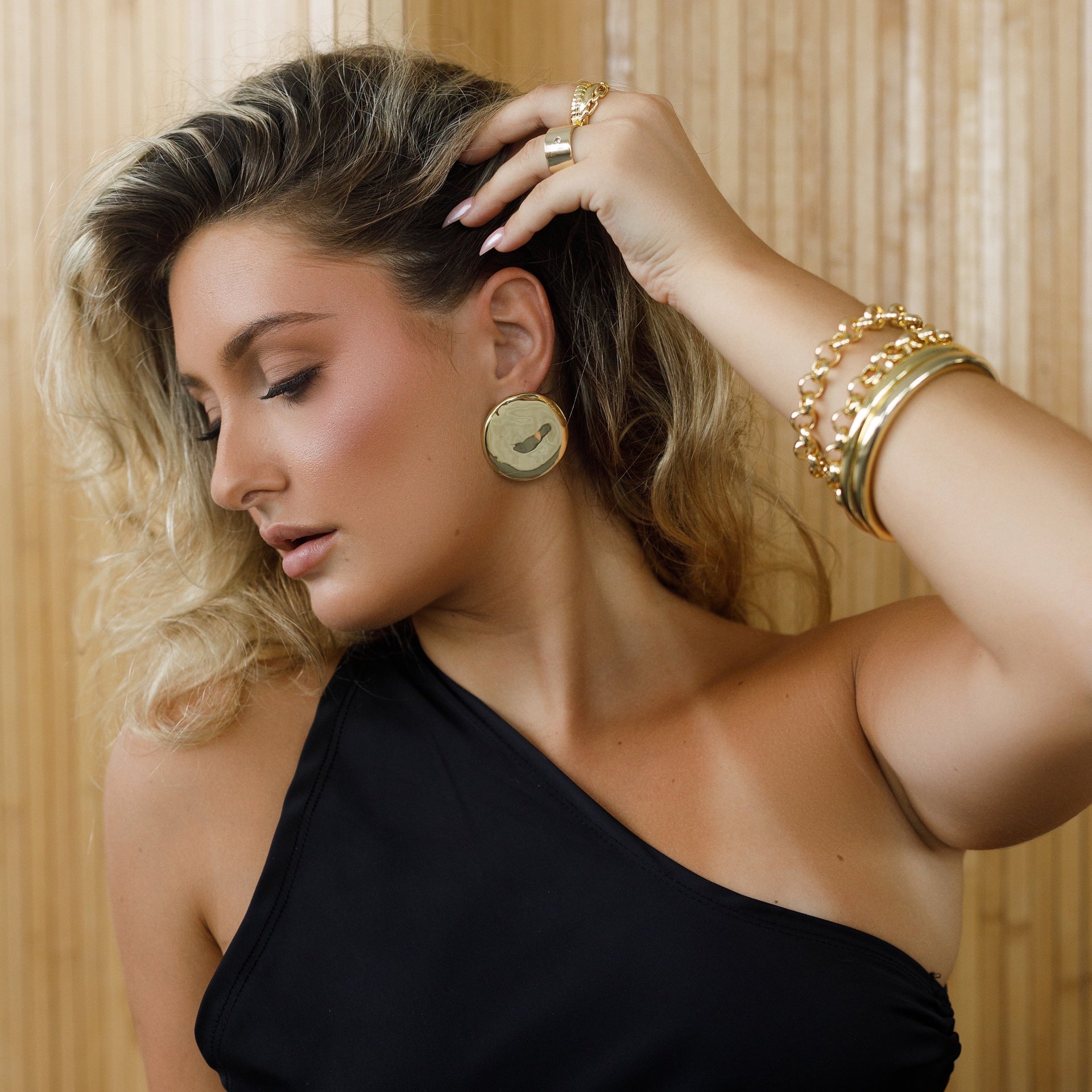 Full Circle Studs Gold