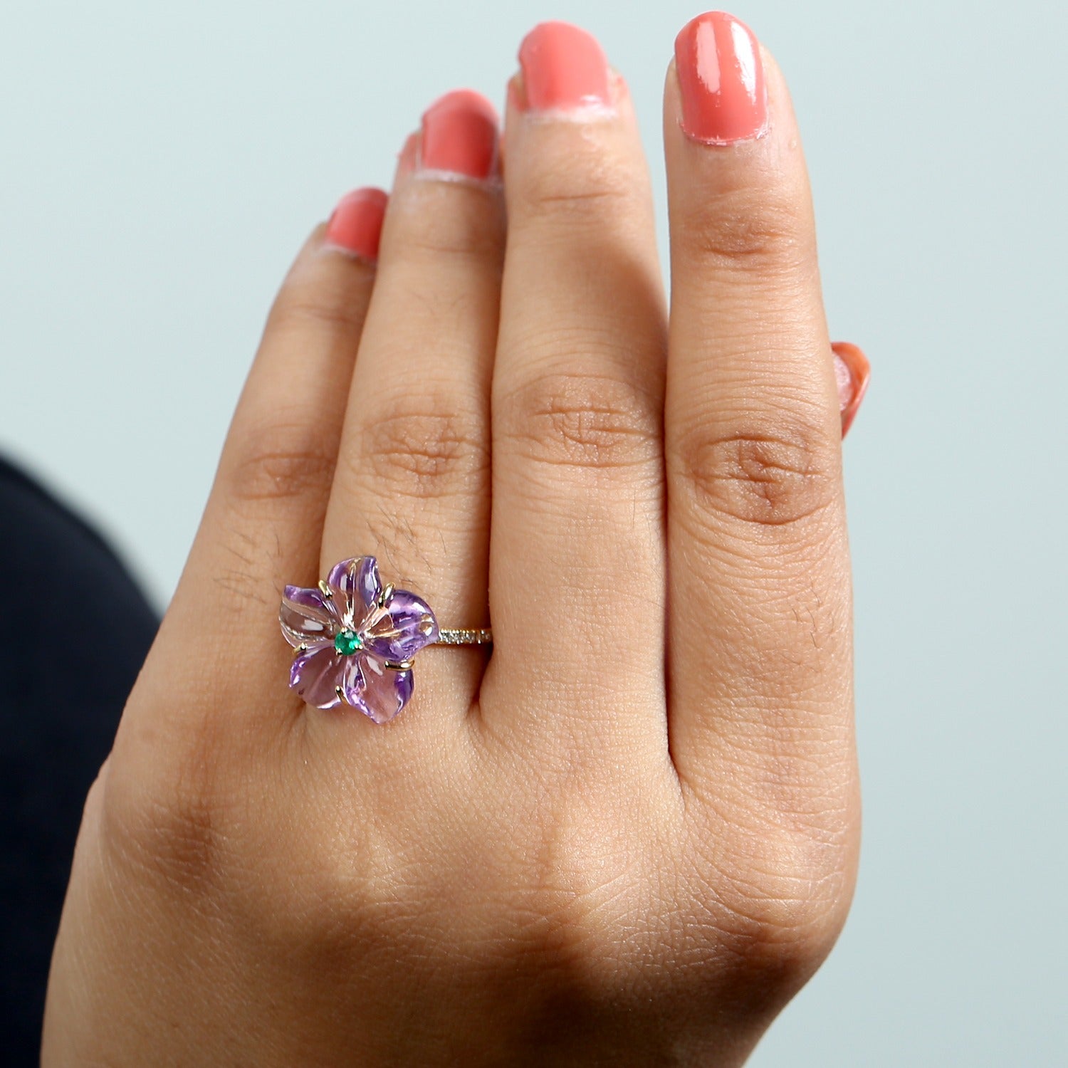 Yellow Gold Flower Shape Ring Emerald Diamond Mix Stone Jewelry