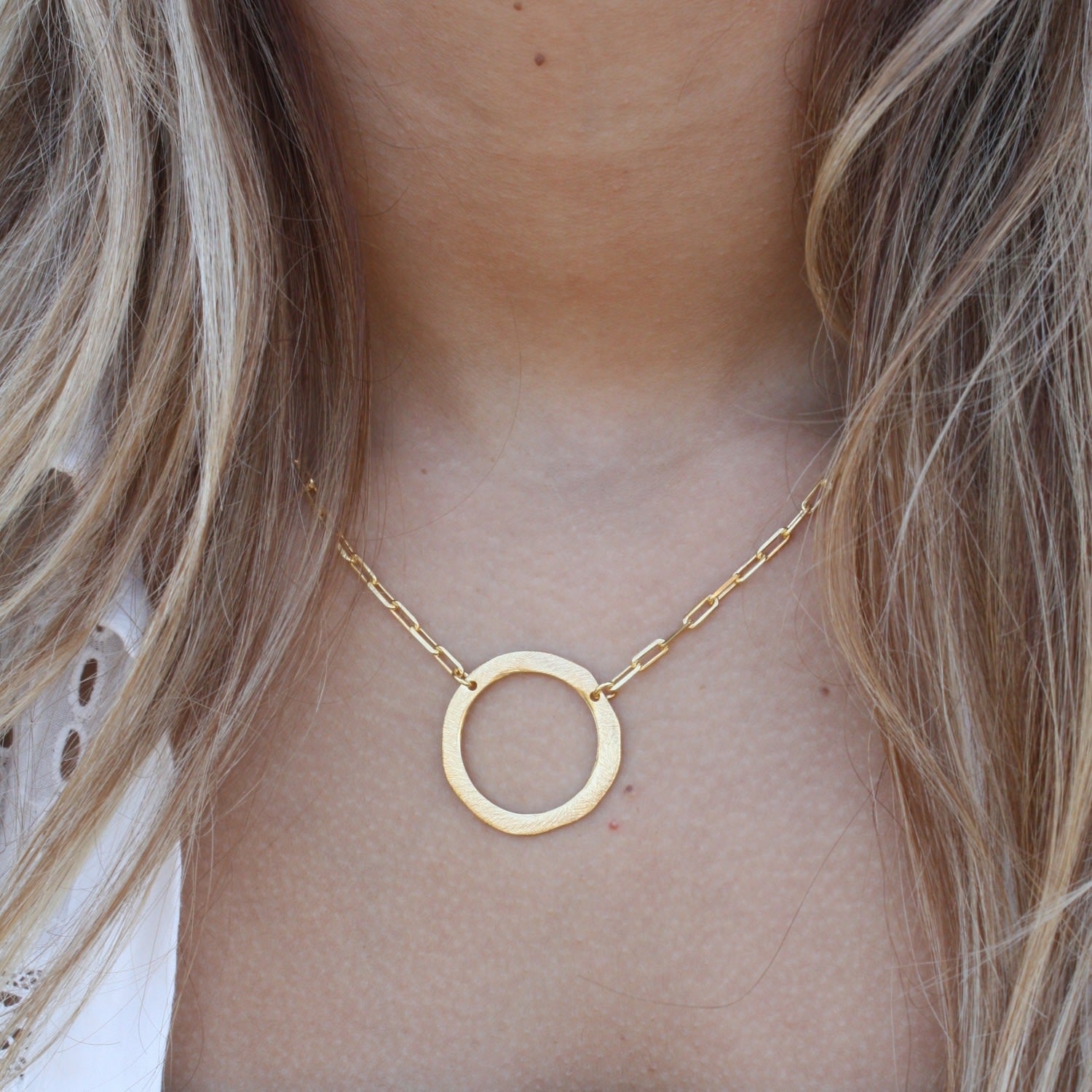 Dallas Pendant Necklace