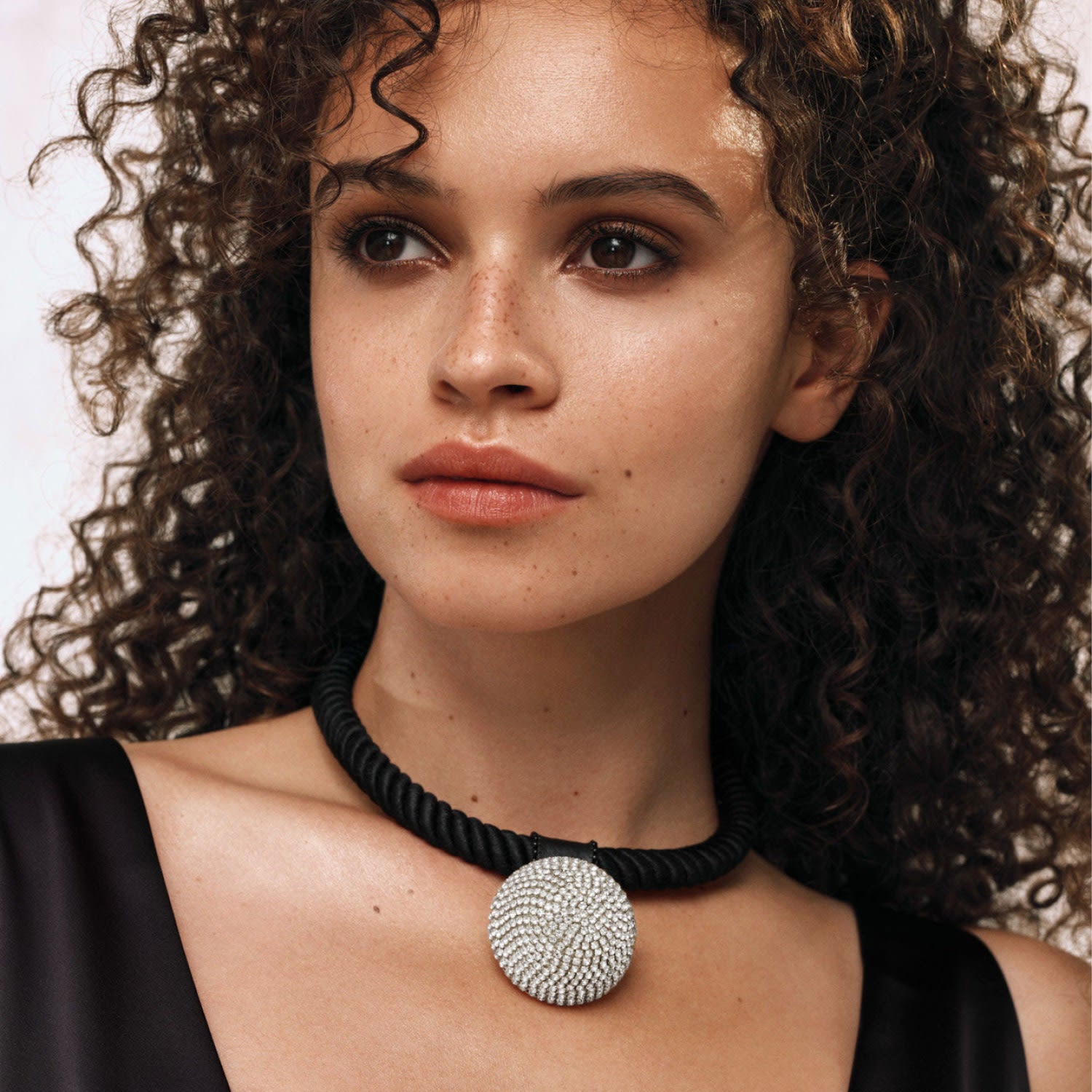 Gaia Glam Necklace In Moonlite Shimmer